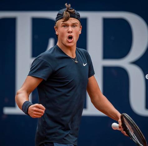 这场决赛中 这场决赛中