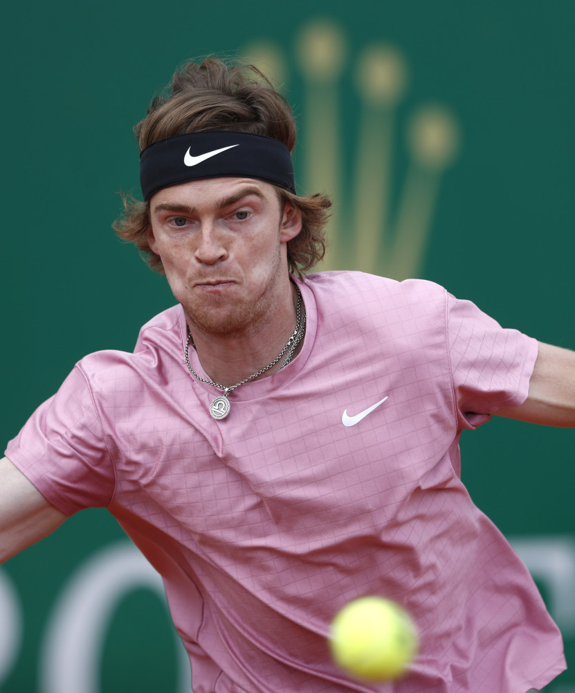 频被迫让步 频被迫让步